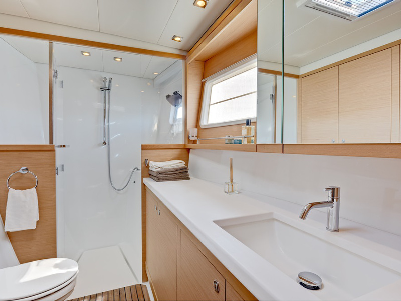 صور Lagoon 450  Flybridge 16