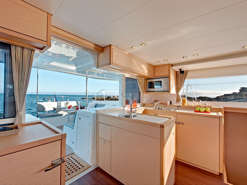 صور Lagoon 450  Flybridge 17