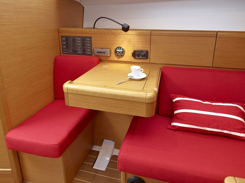 صور Sun Odyssey 33i 3