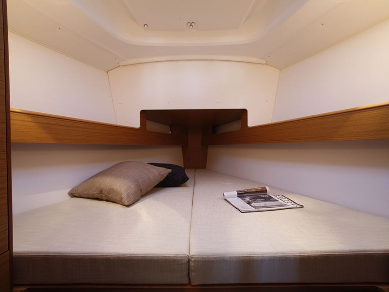 صور Sun Odyssey 33i 6