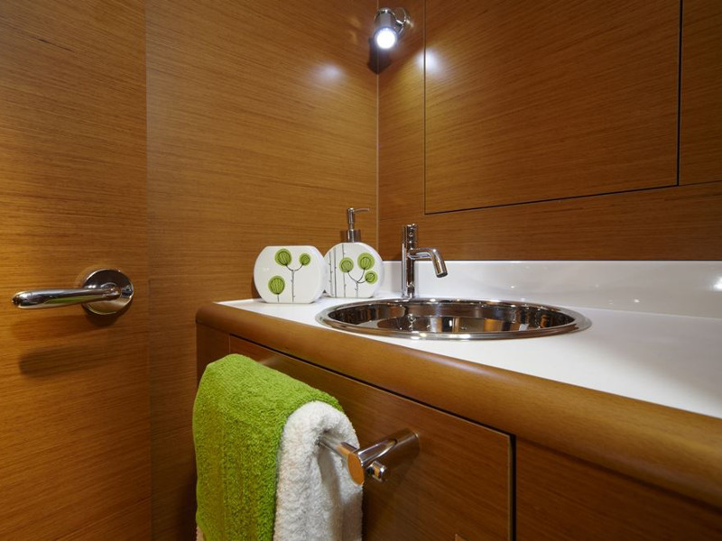 صور Sun Odyssey 439 10