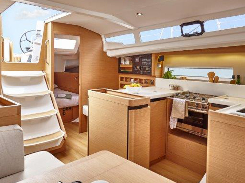 صور Sun Odyssey 440 4