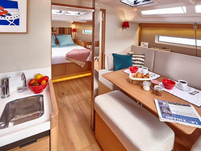 صور Sun Odyssey 440 13