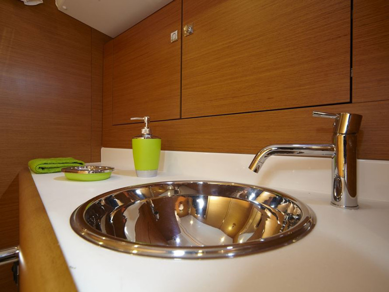 صور Sun Odyssey 449 12