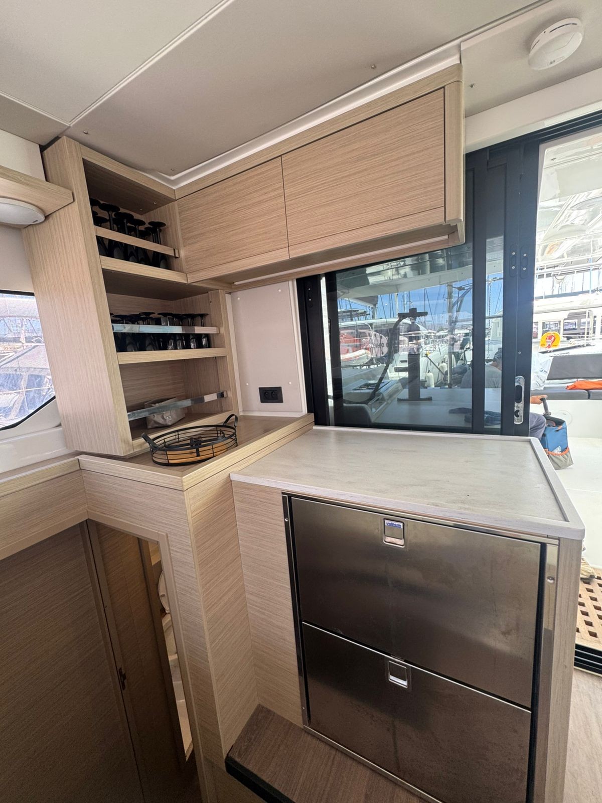 Yacht image 19