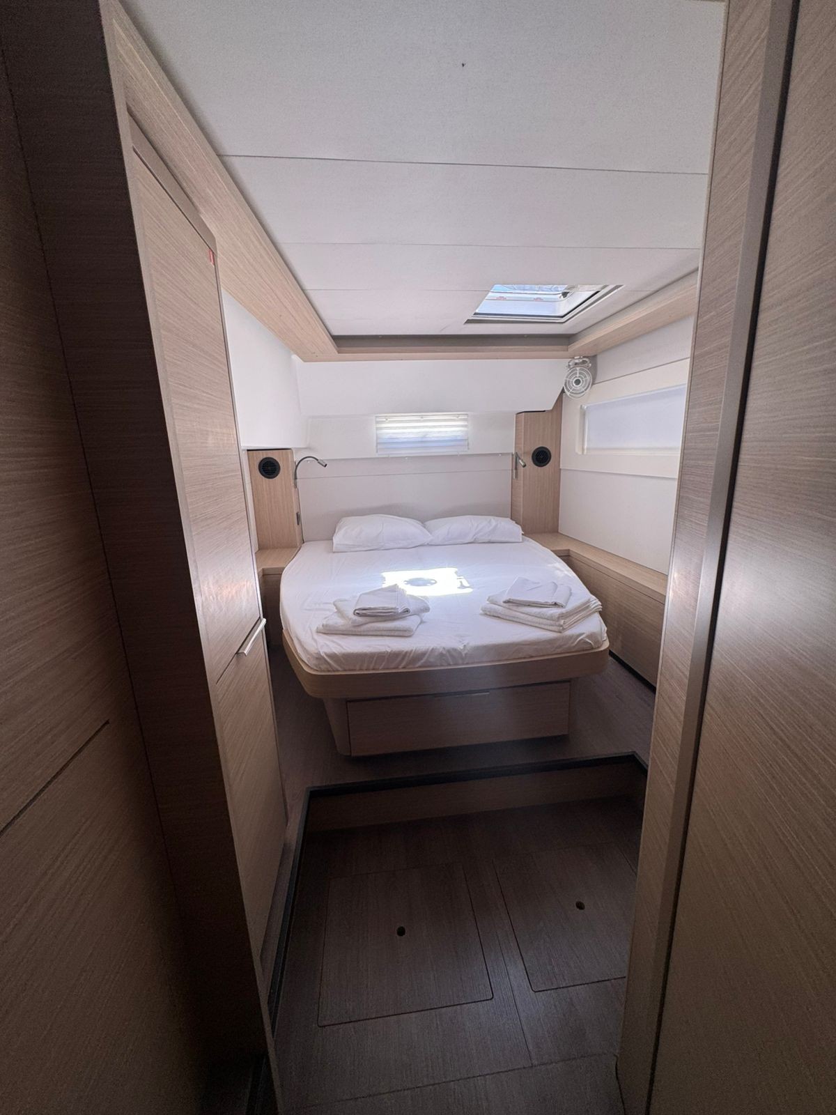 Yacht image 7