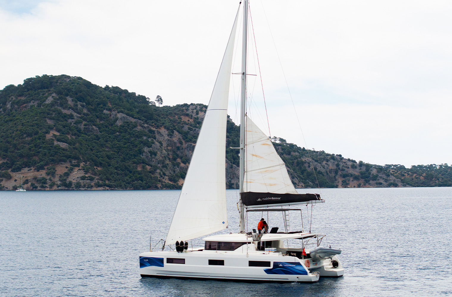 Lua yacht charter photo