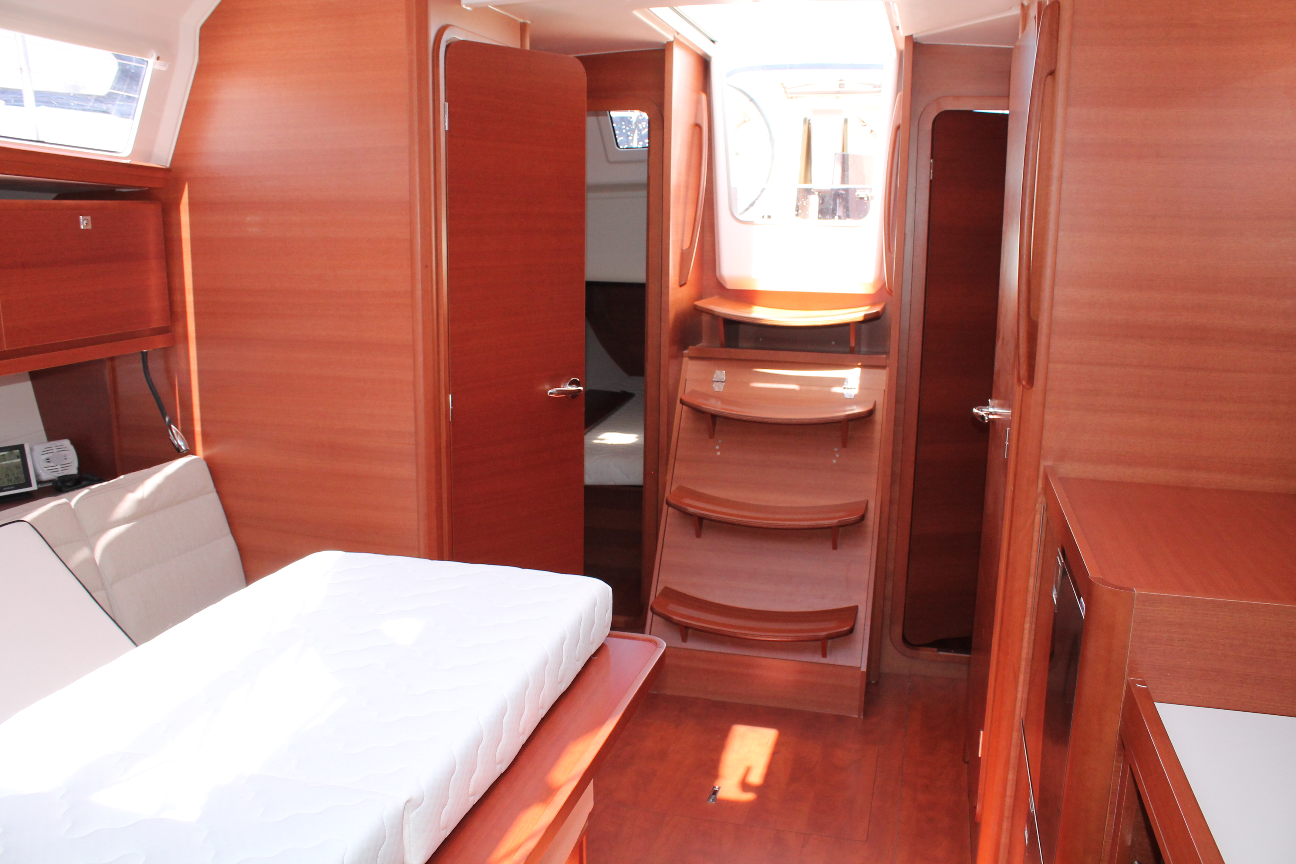 صور Dufour 382 Grand Large 8