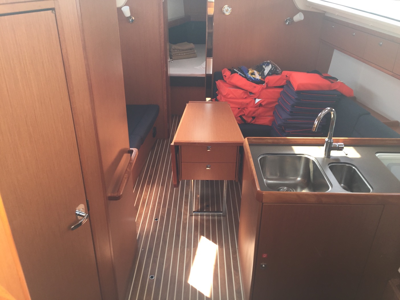 foto Bavaria Cruiser 37 8