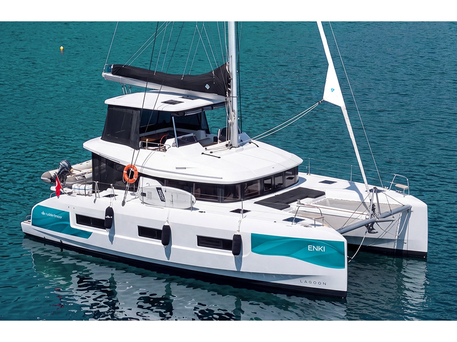 Enki yacht charter photo