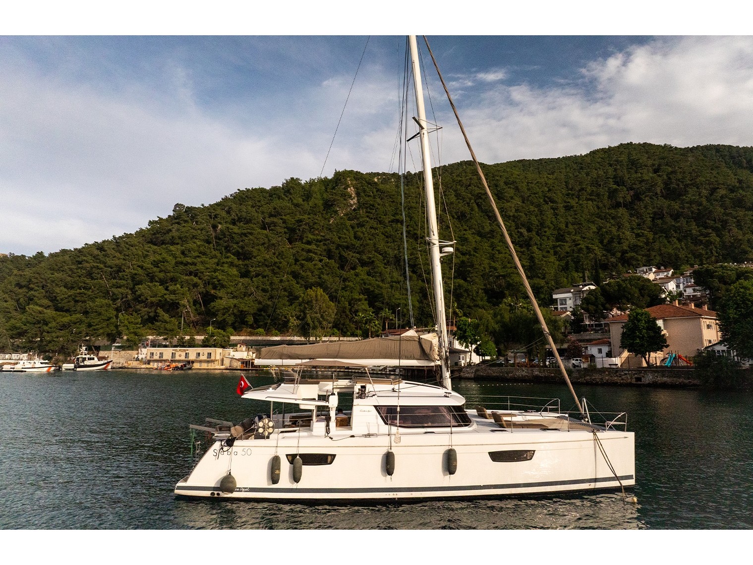Bicos yacht charter photo