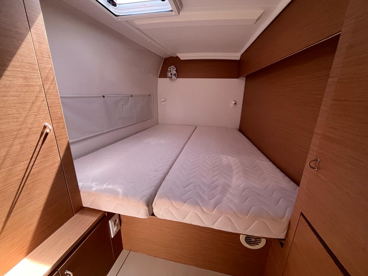 Yacht image 23