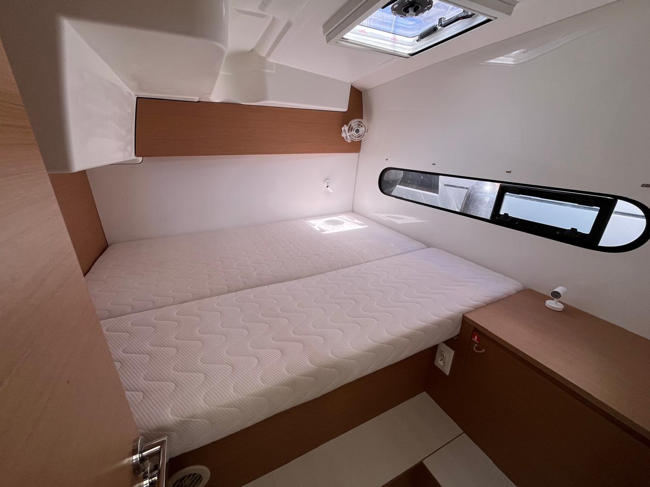 Yacht image 17