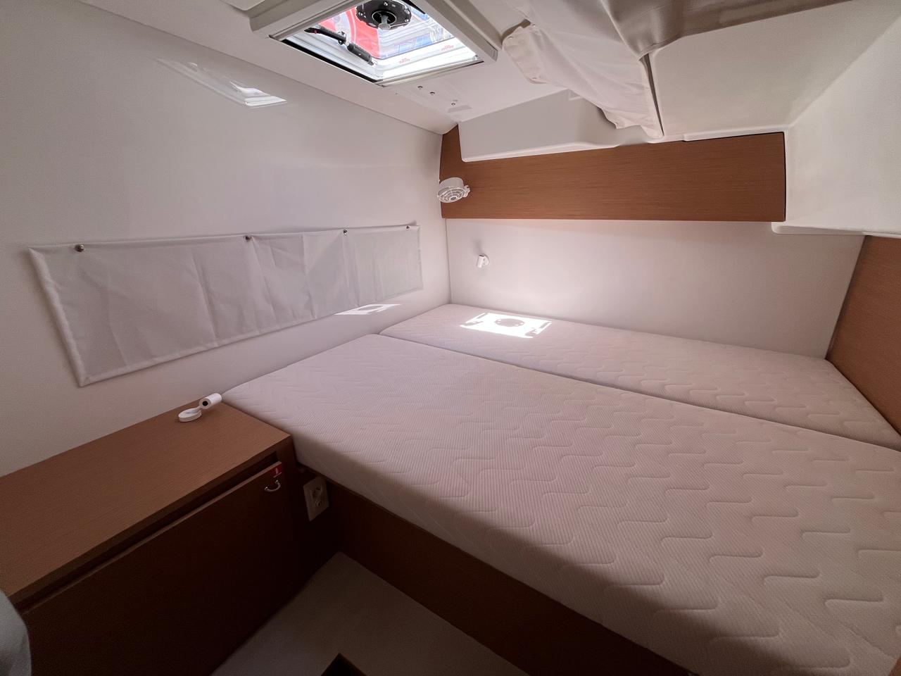 Yacht image 14