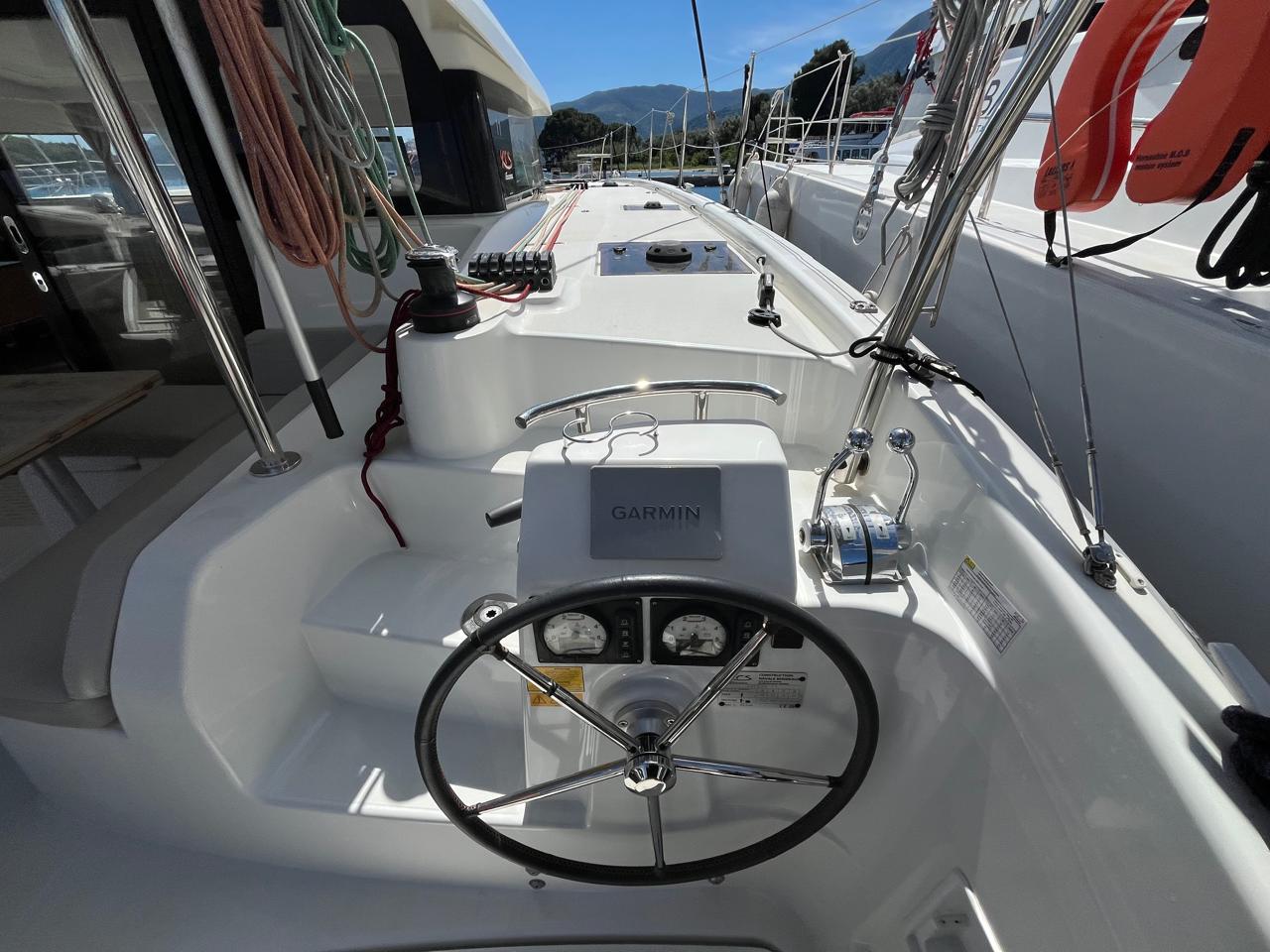 Yacht image 20
