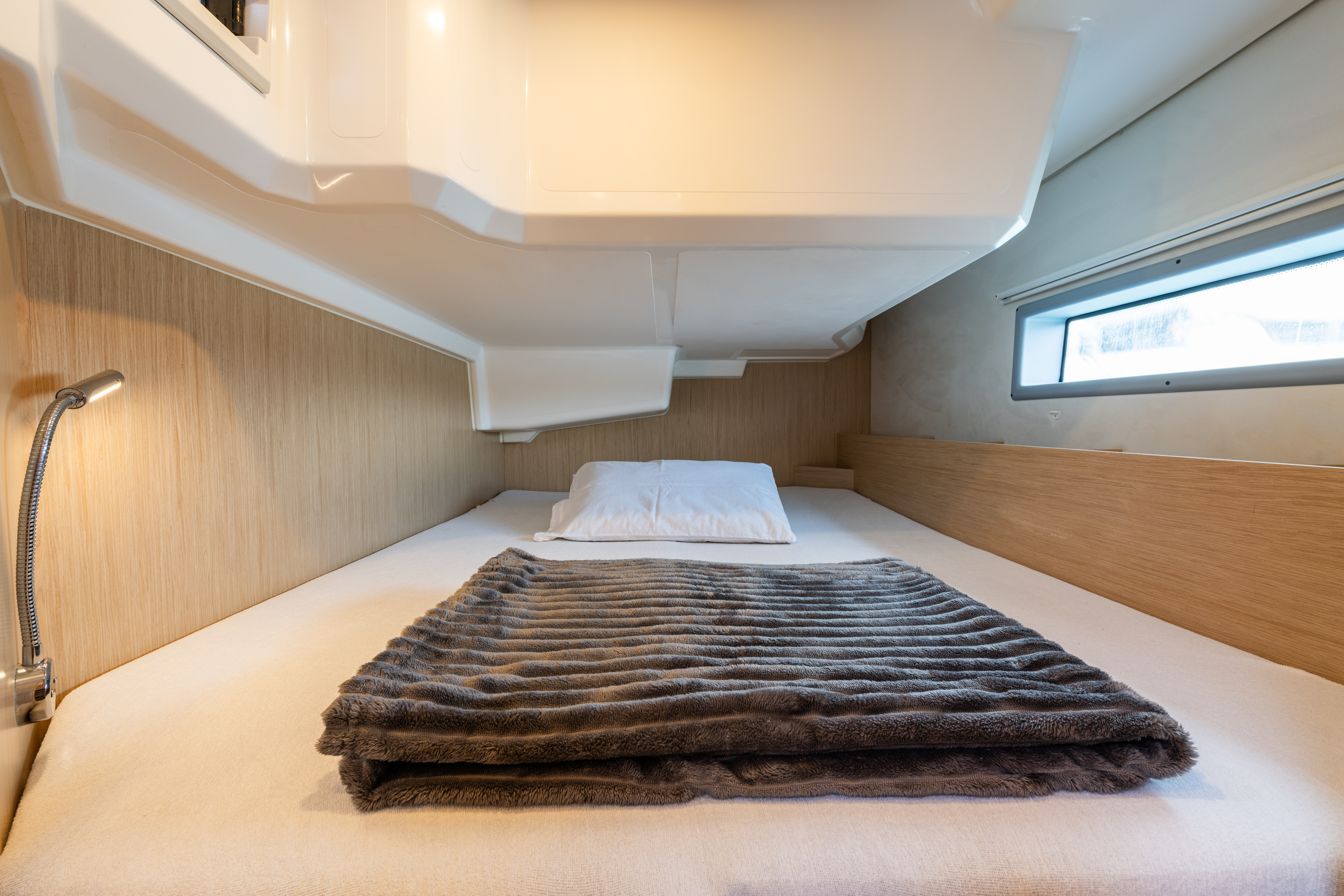 Yacht image 13