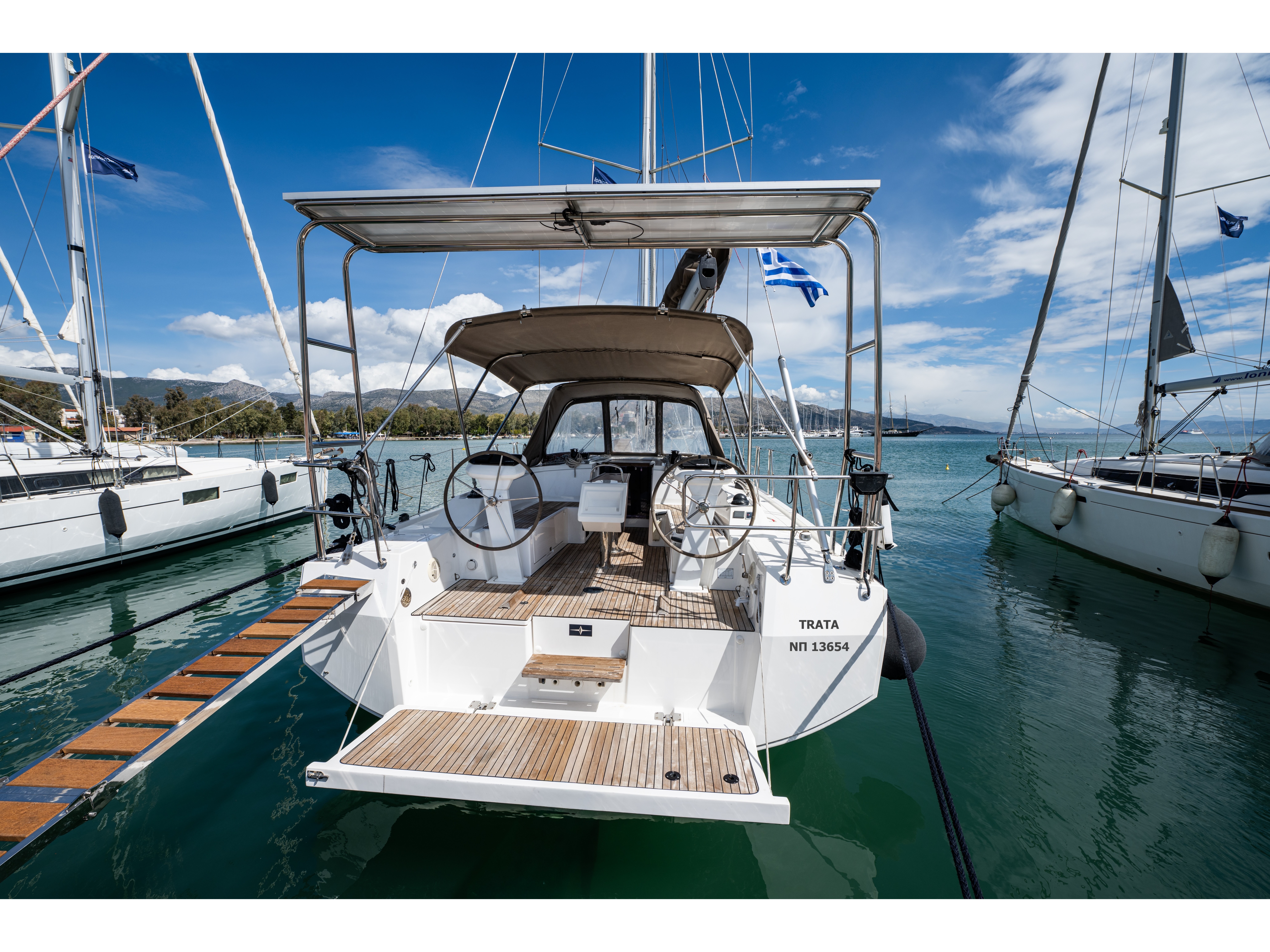 Yacht image 5