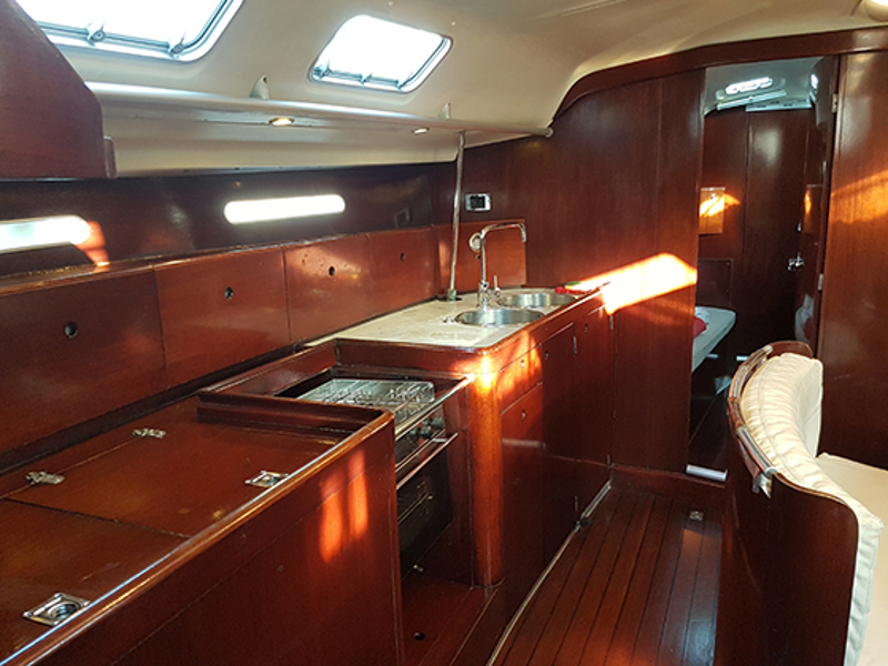 صور First 45 F5 4