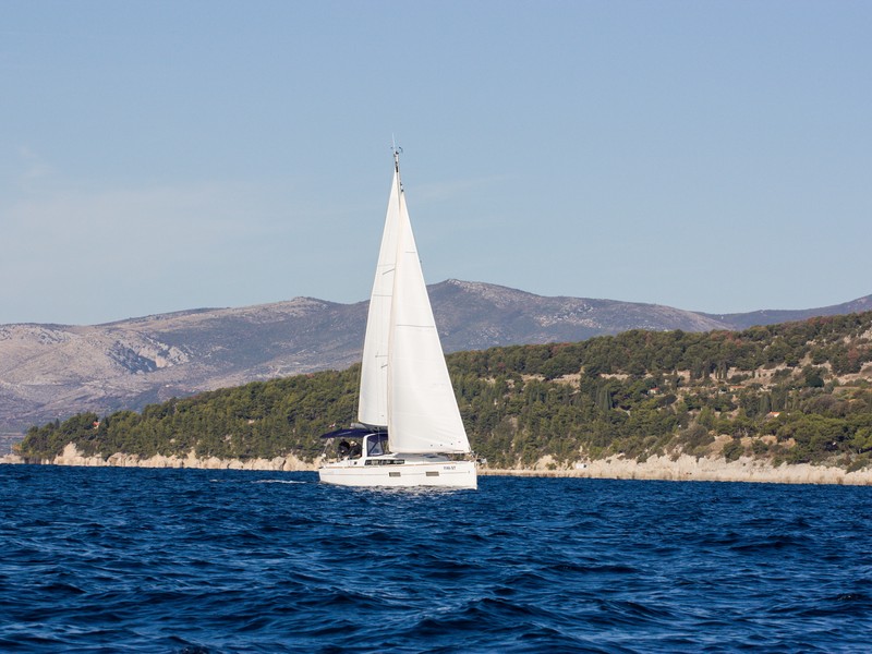 Beneteau Oceanis 38 “ARSEN“, Split