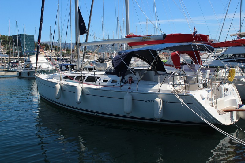 صور Sun Odyssey 43  5