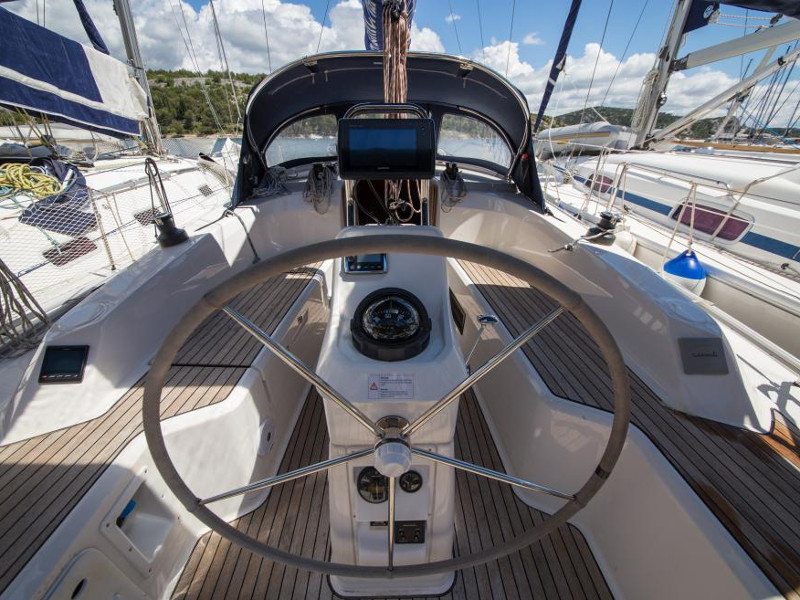 photo Bavaria Cruiser 33 4