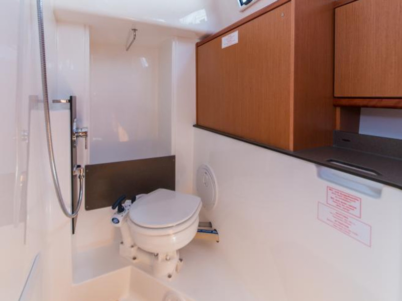 photo Bavaria Cruiser 33 12