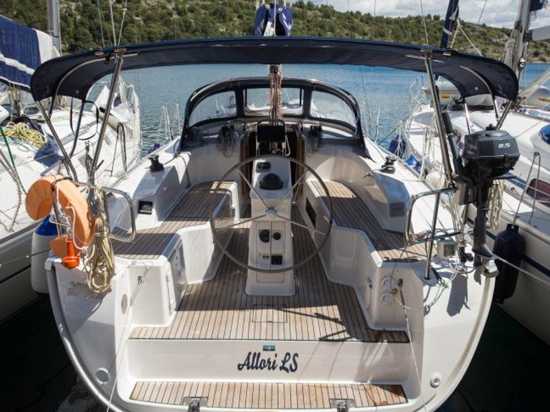 photo Bavaria Cruiser 33 14