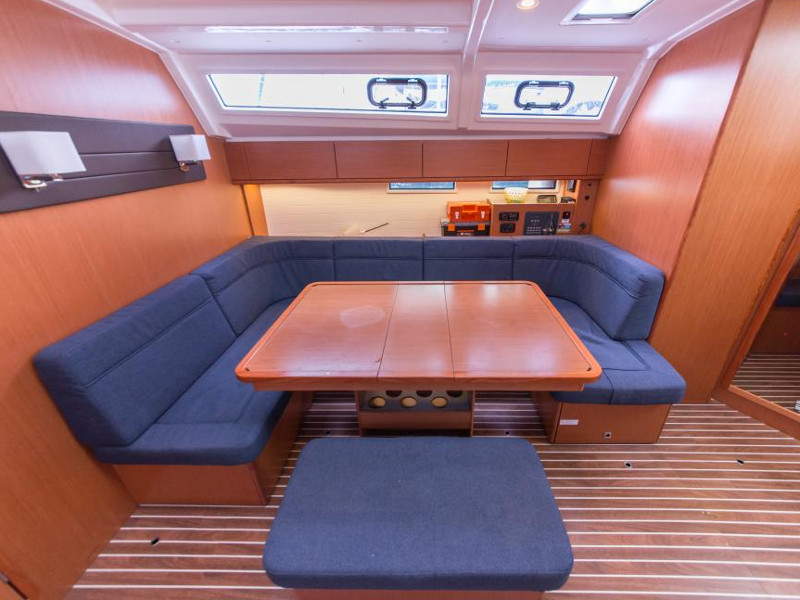 foto Bavaria Cruiser 46 12