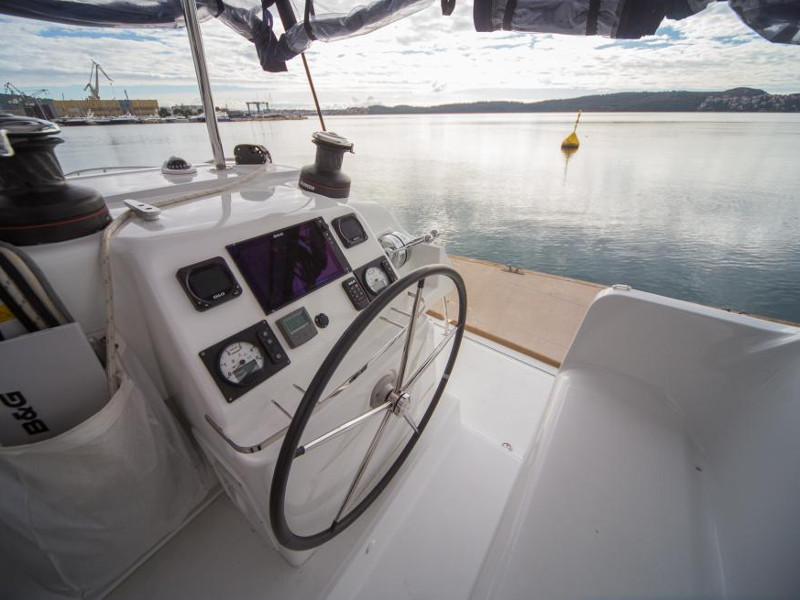 foto Lagoon 450 Sport 13
