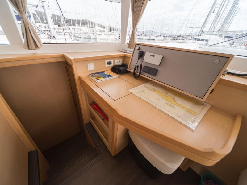 foto Lagoon 450 Sport 19