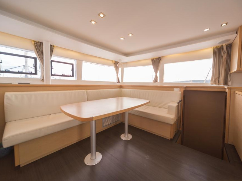 foto Lagoon 450 Sport 20