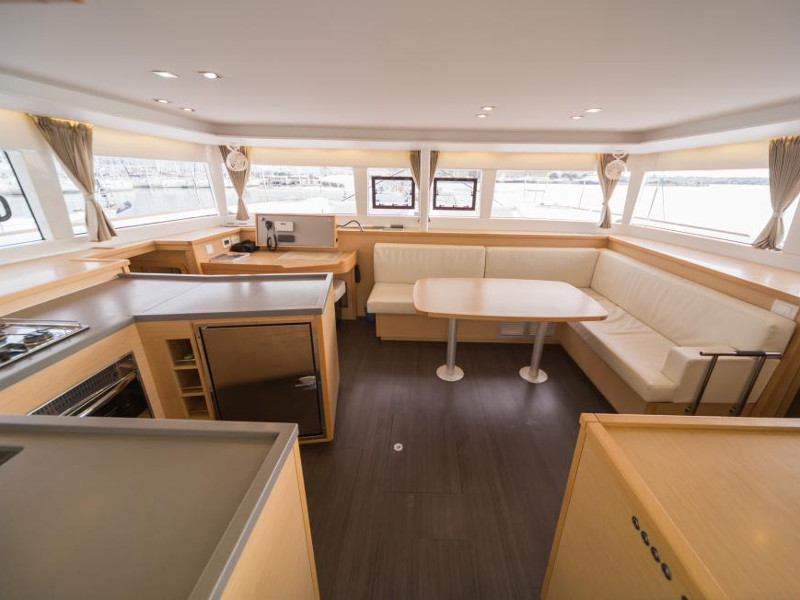 foto Lagoon 450 Sport 26