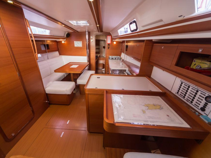 foto Dufour 380 11