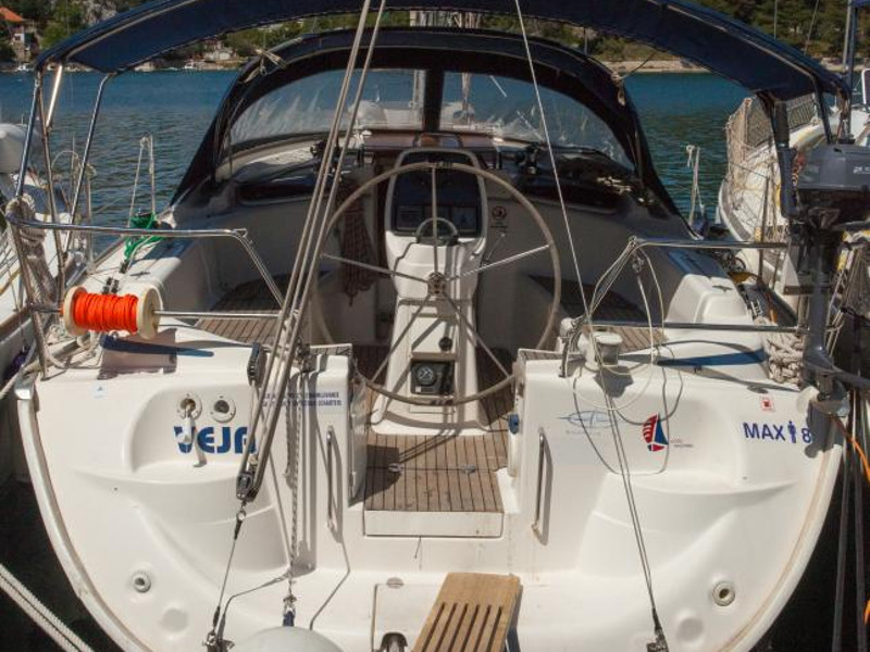 photo Bavaria 37 Cruiser 1
