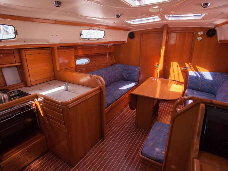 photo Bavaria 37 Cruiser 8