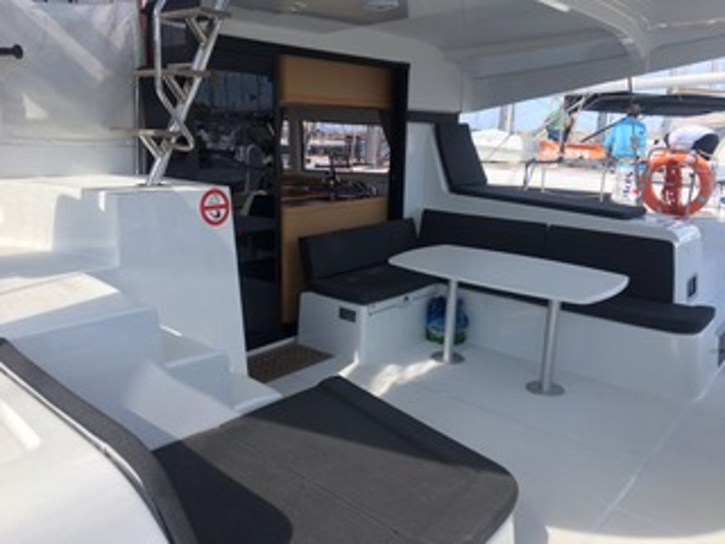 фото Lagoon 42 7