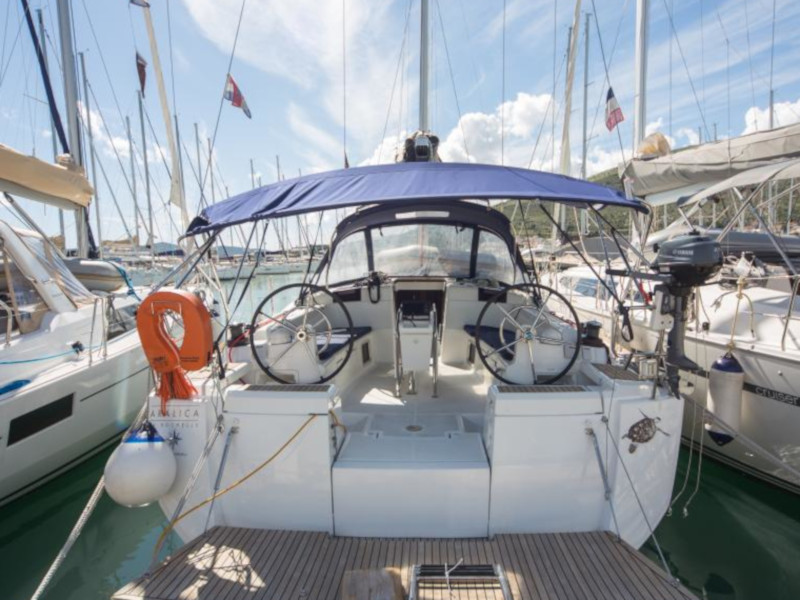 photo Sun Odyssey 449 18