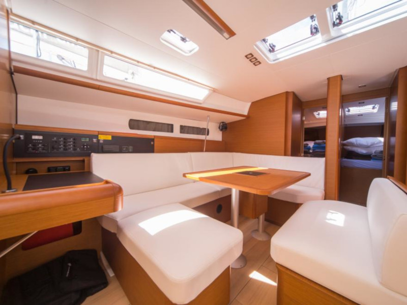 photo Sun Odyssey 479 8