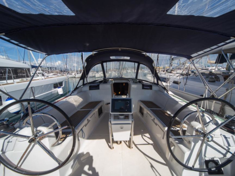 photo Sun Odyssey 439 3