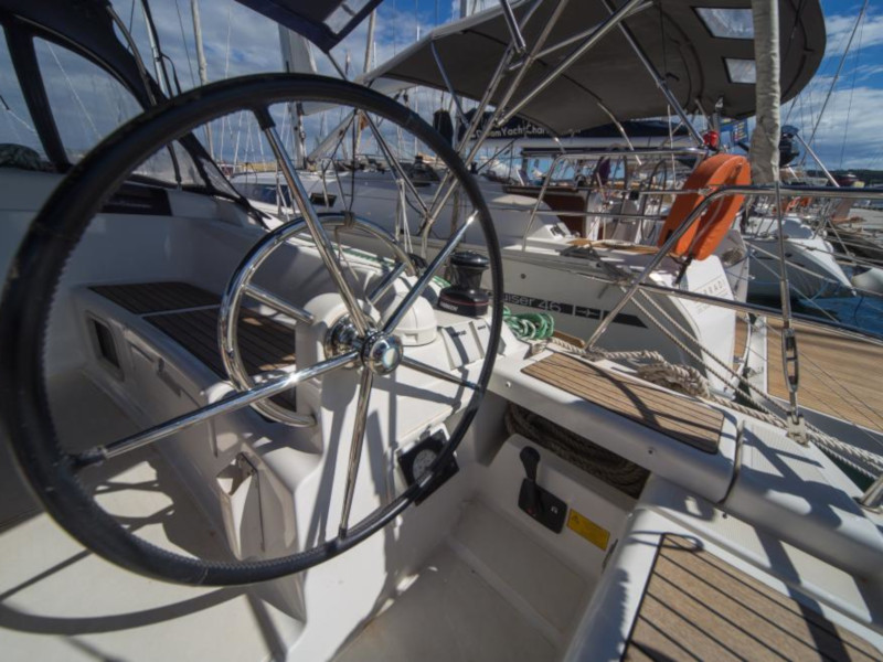 photo Sun Odyssey 439 4