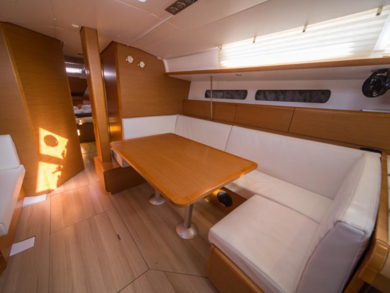 photo Sun Odyssey 439 9