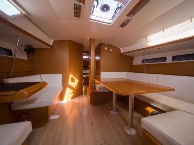 photo Sun Odyssey 439 10