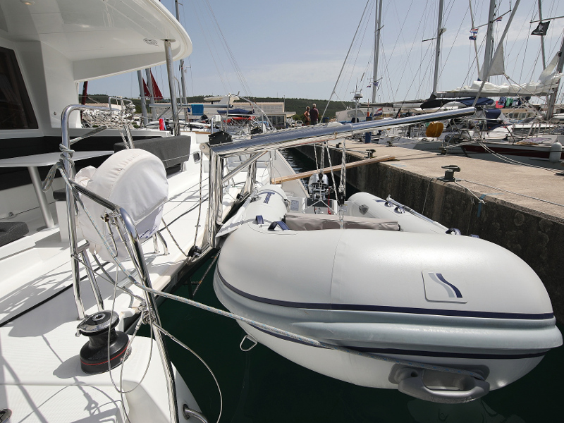 foto Lagoon 400 S2 12