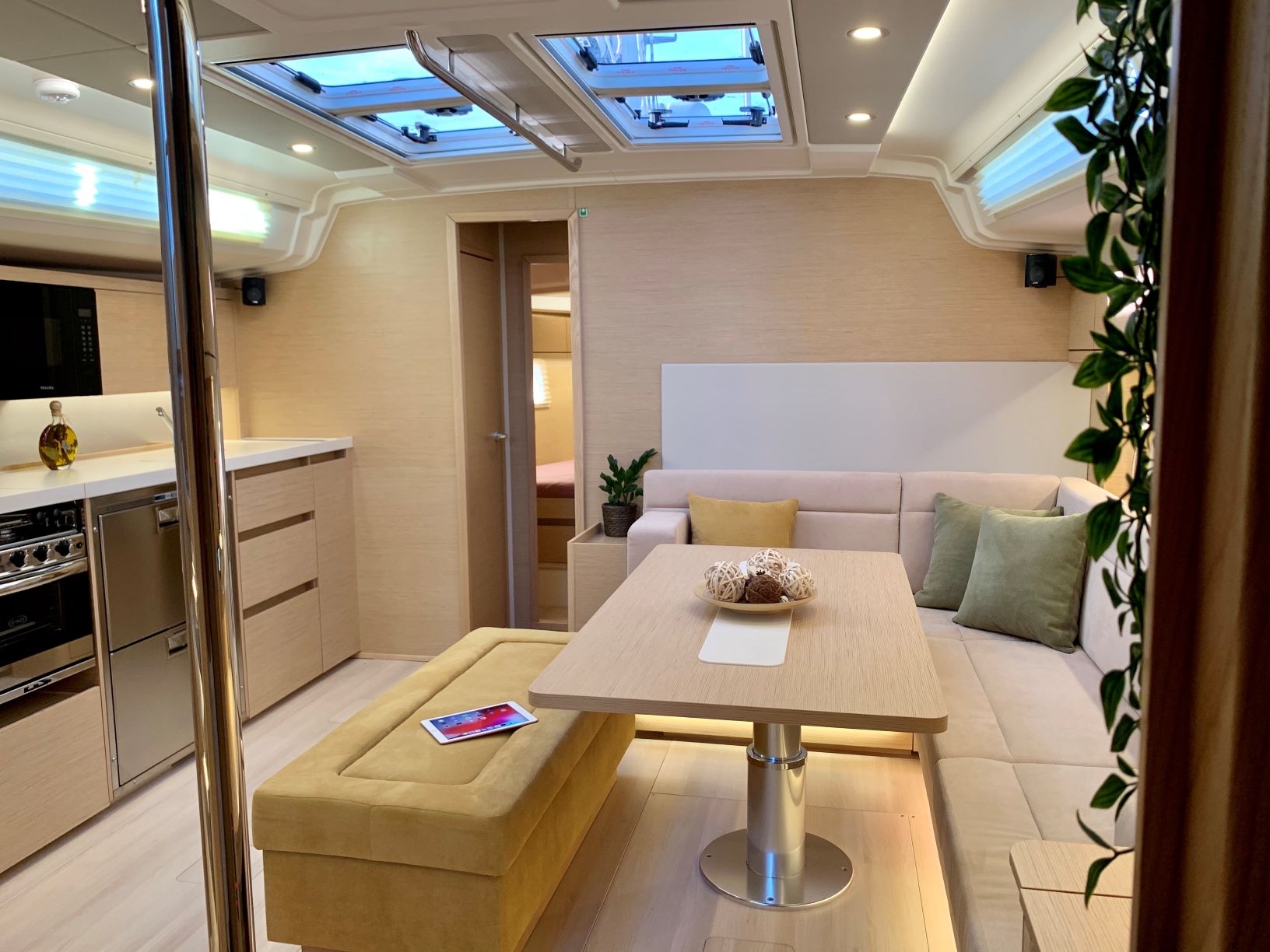 Yacht image 22