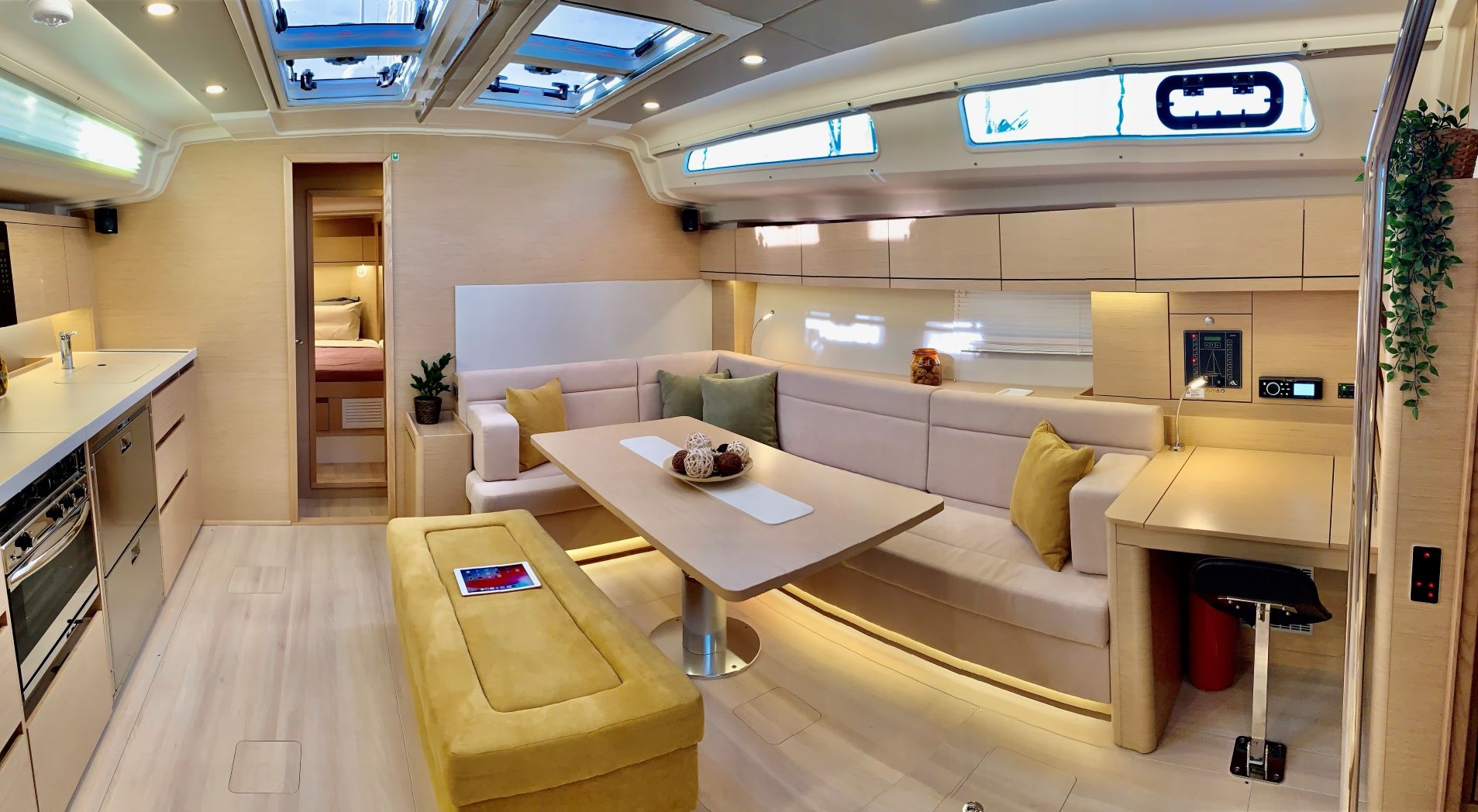 Yacht image 21