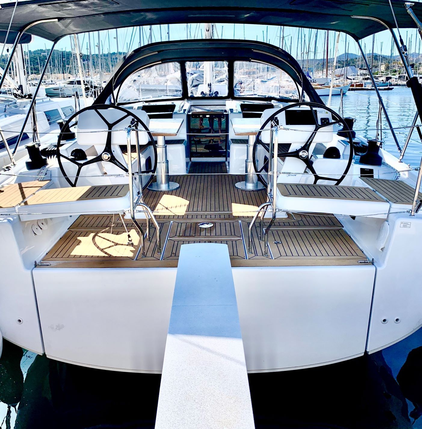 Yacht image 23