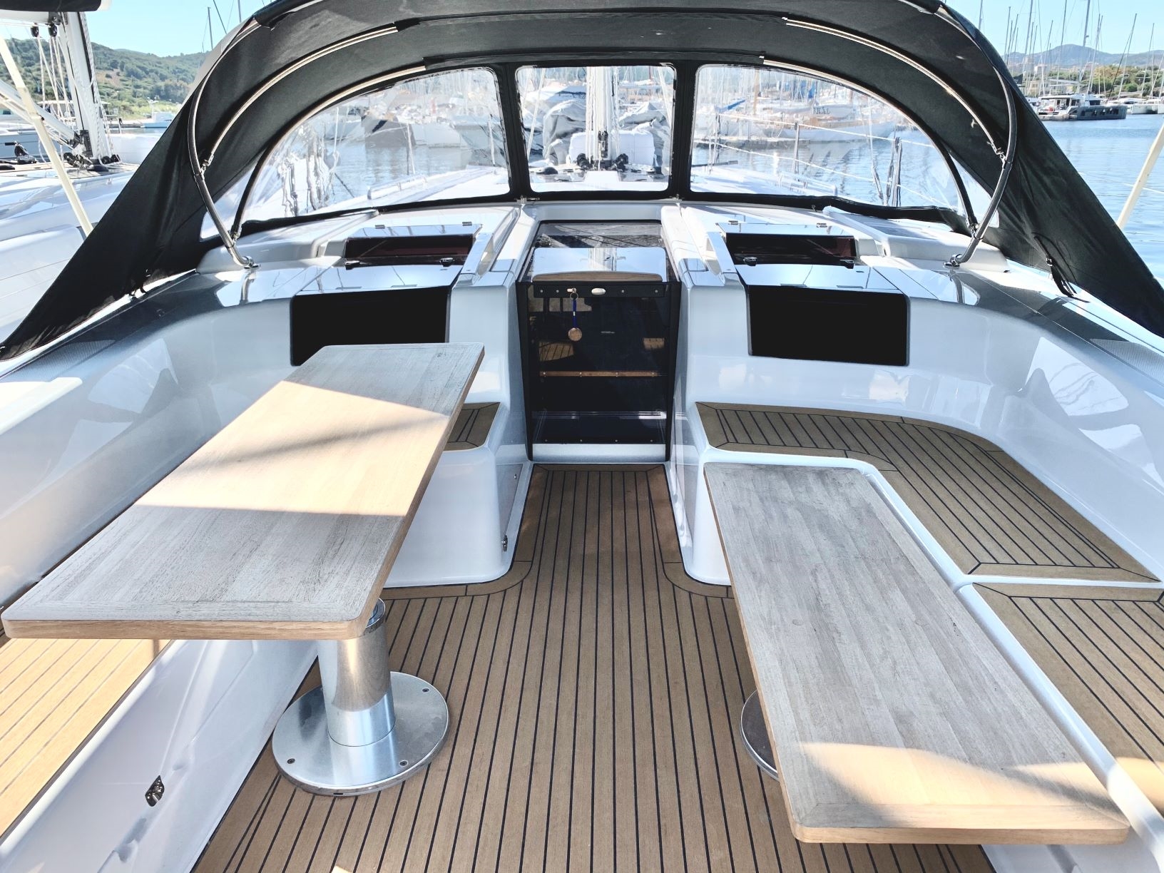 Yacht image 5