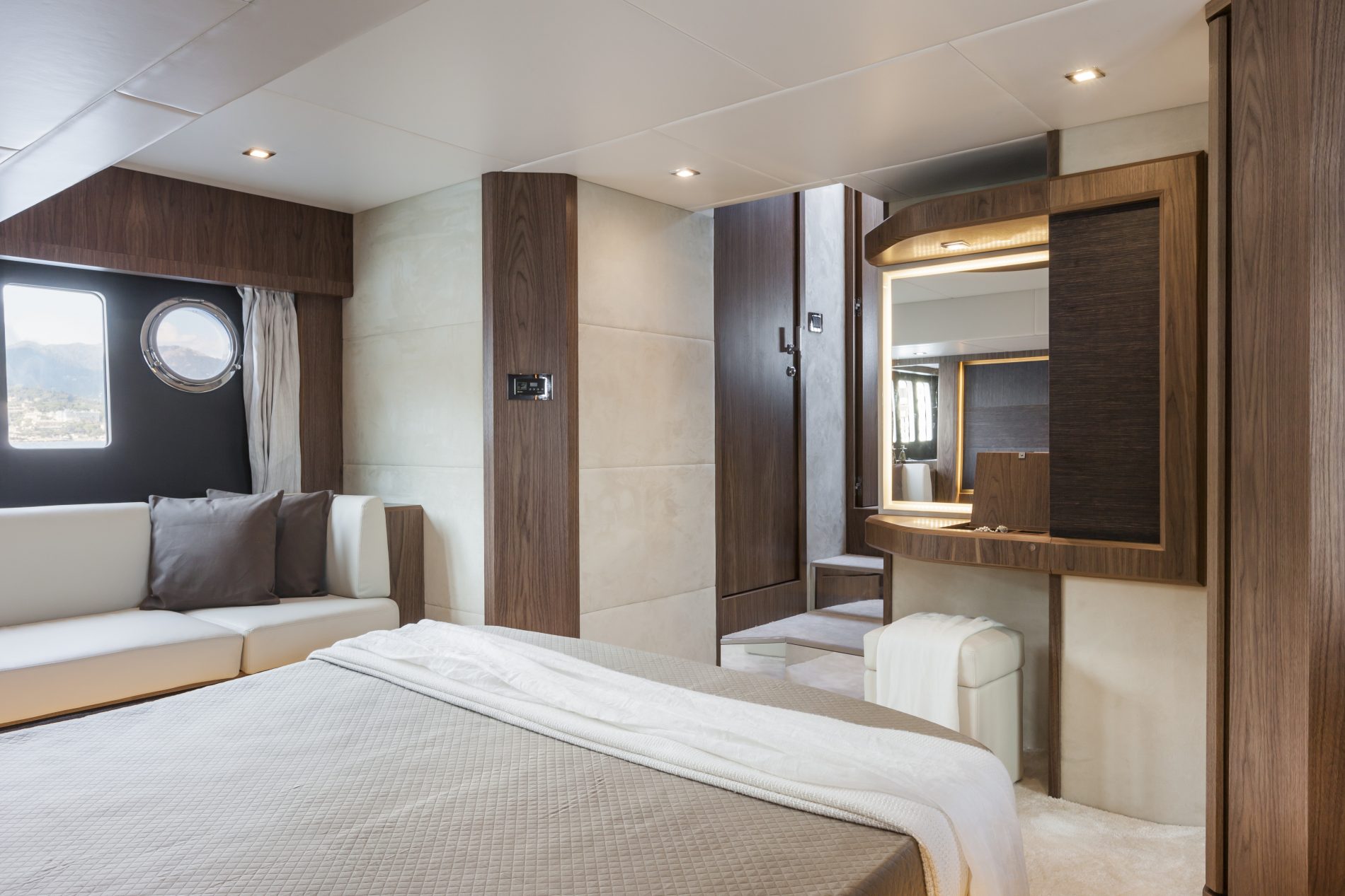 foto Absolute 52 FLY 15