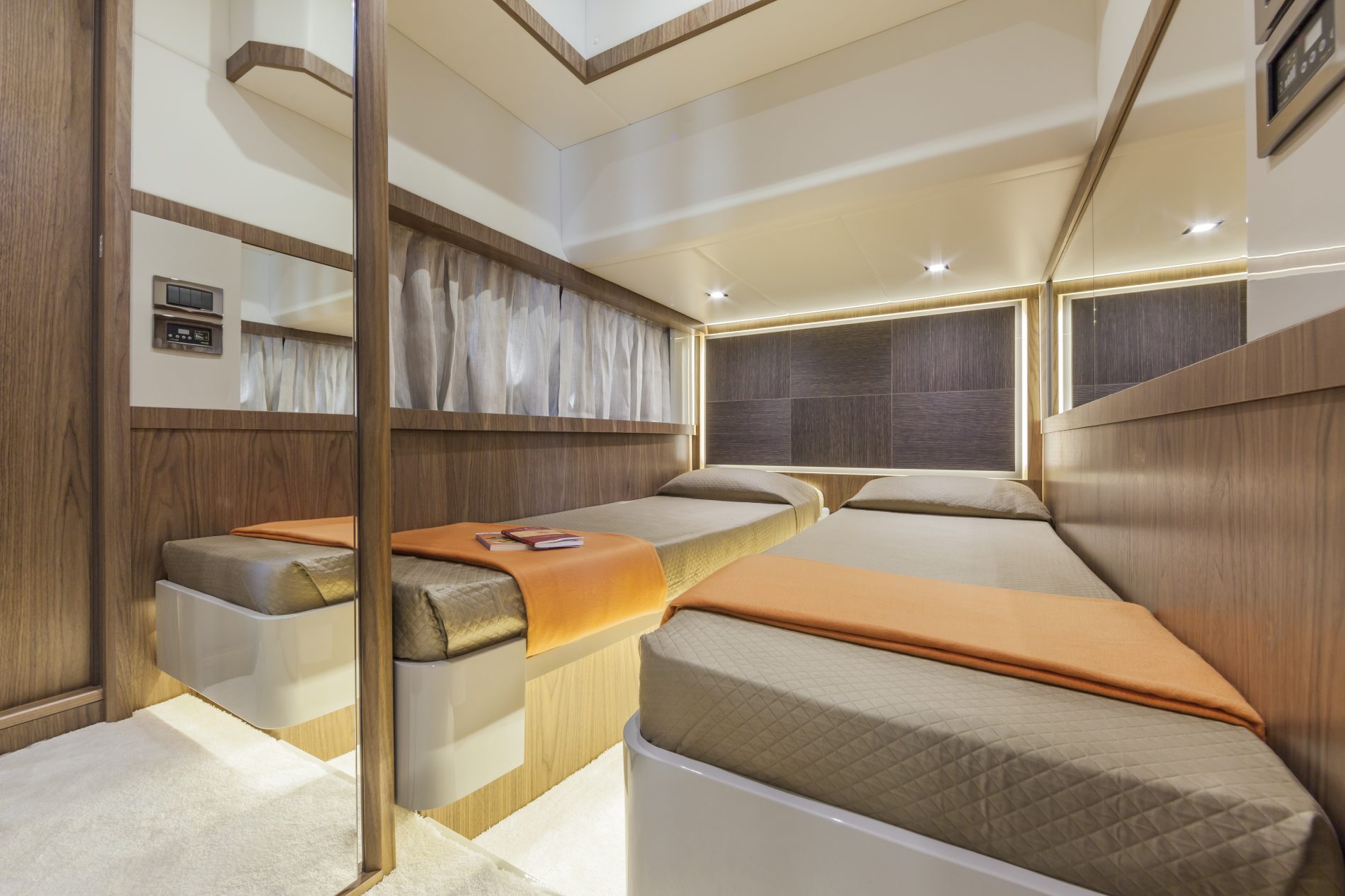 foto Absolute 52 FLY 16