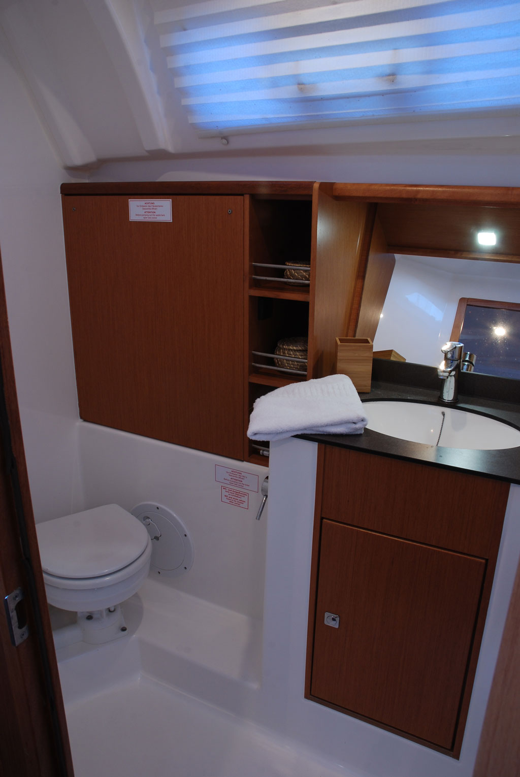 照片 Bavaria Cruiser 41 11